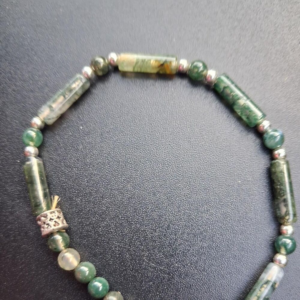 Artisan-crafted Women's multi Jewellery - Picture 2 of 3